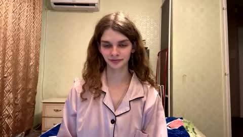 Snapshot of cute_kitte chatting on September 30, 2025, 6:35 pm cute_kitte online show from September 30, 2025, 6:35 pm