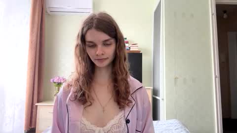 Snapshot of cute_kitte chatting on October 14, 2025, 10:05 am cute_kitte online show from October 14, 2025, 10:05 am