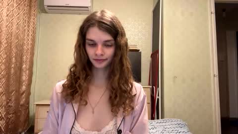 Snapshot of cute_kitte chatting on October 18, 2025, 5:03 pm cute_kitte online show from October 18, 2025, 5:03 pm