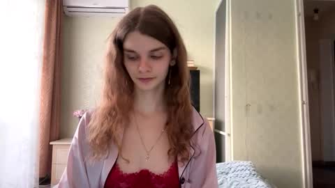 Snapshot of cute_kitte chatting on October 26, 2025, 2:23 pm cute_kitte online show from October 26, 2025, 2:23 pm