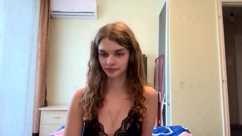 Snapshot of cute_kitte chatting on November 9, 2025, 12:03 pm cute_kitte online show from November 9, 2025, 12:03 pm
