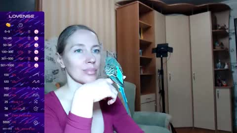 cute_lion_ online show from December 30, 2024, 6:27 pm