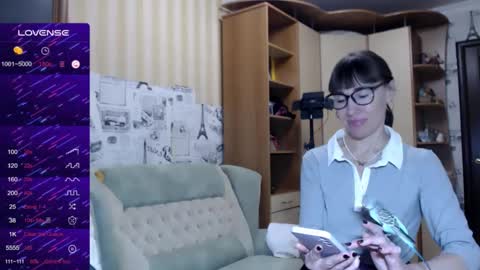 cute_lion_ online show from January 3, 2025, 12:08 pm