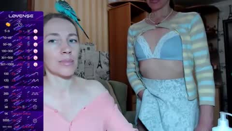 cute_lion_ online show from February 16, 2025, 12:10 pm