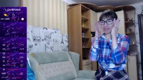 cute_lion_ online show from February 17, 2025, 11:34 am