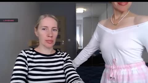 cute_lion_ online show from October 2, 2025, 12:56 pm