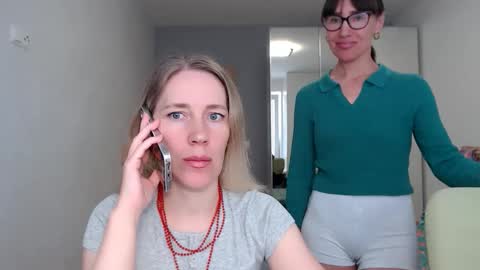 cute_lion_ online show from May 10, 2026, 12:21 pm