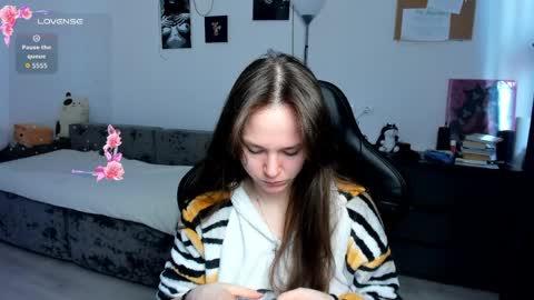 Snapshot of cute_little_ass chatting on April 1, 2026, 6:14 am Emily online show from April 1, 2026, 6:14 am