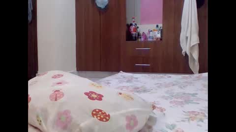 cute_lizah online show from October 28, 2025, 7:16 pm