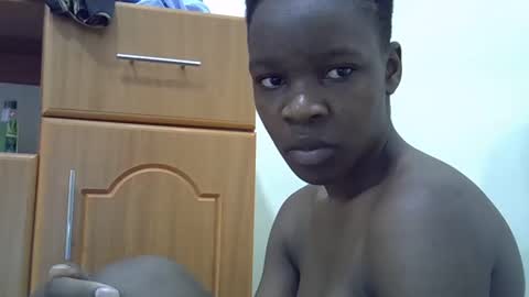 cute_marion online show from January 18, 2025, 10:39 am