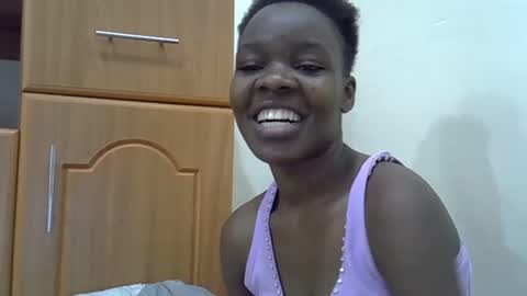 cute_marion online show from January 19, 2025, 1:21 am