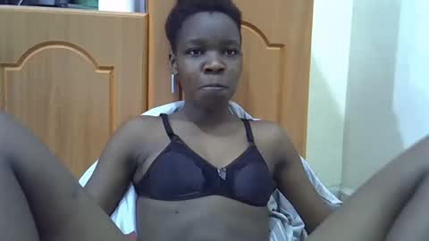 cute_marion online show from February 3, 2025, 7:00 pm