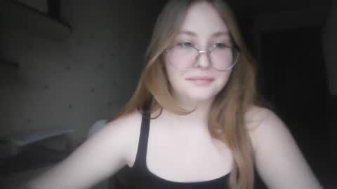 Snapshot of cute_minx chatting on December 15, 2024, 1:54 pm Veronica online show from December 15, 2024, 1:54 pm