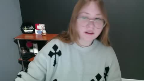 Snapshot of cute_minx chatting on January 13, 2025, 7:21 am Veronica online show from January 13, 2025, 7:21 am