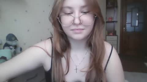 Snapshot of cute_minx chatting on February 12, 2025, 12:55 pm Veronica online show from February 12, 2025, 12:55 pm