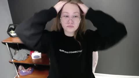 Snapshot of cute_minx chatting on February 17, 2025, 7:37 am Veronica online show from February 17, 2025, 7:37 am