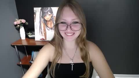 Snapshot of cute_minx chatting on September 16, 2025, 6:36 am Veronica online show from September 16, 2025, 6:36 am