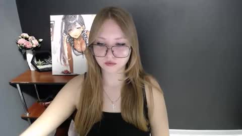 Snapshot of cute_minx chatting on September 29, 2025, 6:40 am Veronica online show from September 29, 2025, 6:40 am