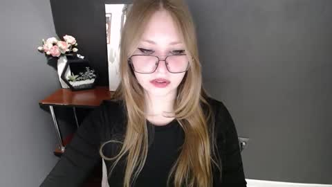 Veronica online show from March 9, 2026, 7:23 am