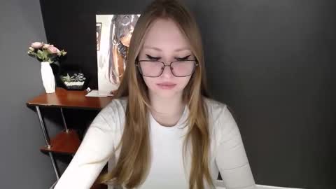 Veronica online show from March 19, 2026, 7:23 am