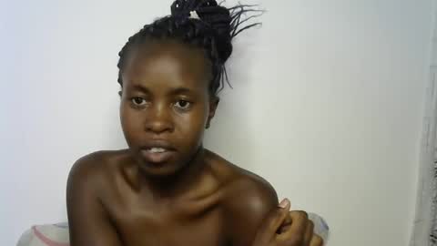 cute_pie20 online show from October 11, 2025, 10:52 pm