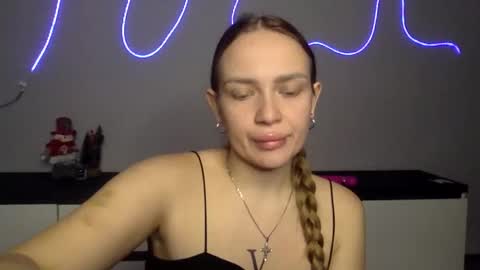 cute_shy06 online show from January 14, 2026, 7:41 pm