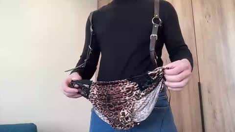 cute_skywalker online show from March 13, 2026, 6:09 am