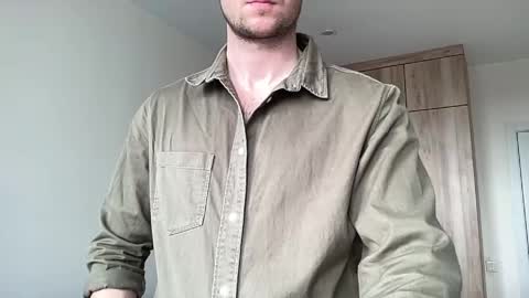 cute_skywalker online show from May 5, 2026, 6:32 am