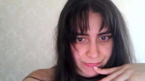cute_strawberry_ online show from September 16, 2025, 10:05 am