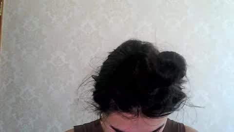 cute_strawberry_ online show from September 17, 2025, 8:38 am