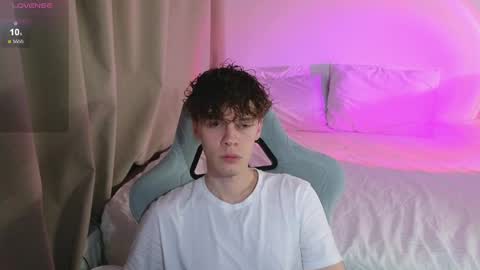 Thomas -  online show from May 4, 2026, 7:10 pm