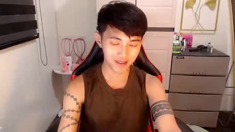 Snapshot of cuteasiancock98 chatting on April 8, 2026, 11:27 pm Steph online show from April 8, 2026, 11:27 pm