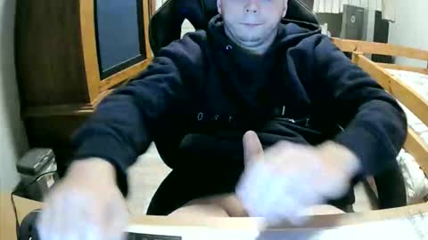 Cuteboy090 online show from October 29, 2025, 12:18 pm