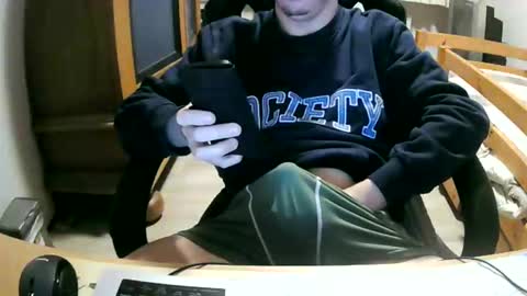 Snapshot of cuteboy090 chatting on April 14, 2026, 11:00 pm Cuteboy090 online show from April 14, 2026, 11:00 pm