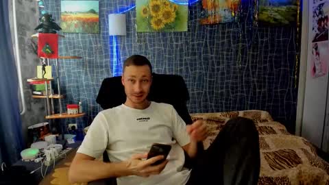 cuteboy228 online show from January 18, 2026, 9:24 am