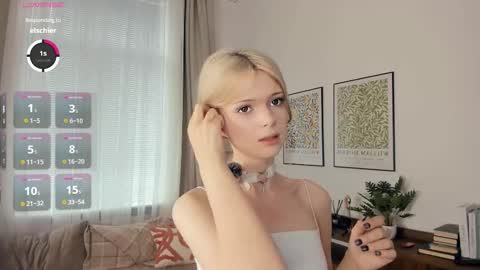 Snapshot of cutebrutality chatting on November 2, 2025, 7:33 am Alice online show from November 2, 2025, 7:33 am