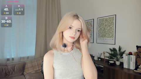 Snapshot of cutebrutality chatting on November 11, 2025, 9:31 am Alice online show from November 11, 2025, 9:31 am