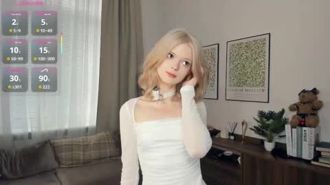 Snapshot of cutebrutality chatting on November 20, 2025, 7:41 am Alice online show from November 20, 2025, 7:41 am