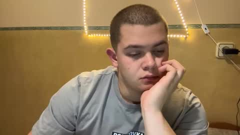 Alex online show from November 1, 2025, 7:49 pm