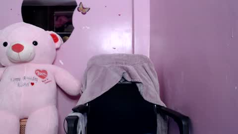 cutebuu online show from July 18, 2026, 4:22 pm