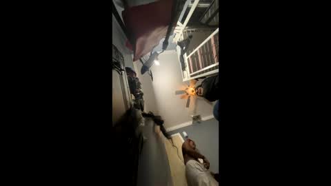 Snapshot of cutecuban18 chatting on January 17, 2025, 4:28 am loveolots online show from January 17, 2025, 4:28 am