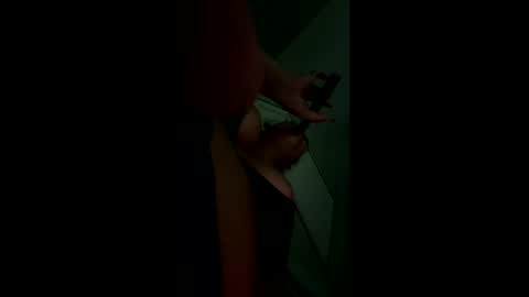 Snapshot of cutecuban18 chatting on January 19, 2025, 12:38 am loveolots online show from January 19, 2025, 12:38 am