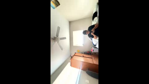 Snapshot of cutecuban18 chatting on March 9, 2025, 5:06 pm loveolots online show from March 9, 2025, 5:06 pm