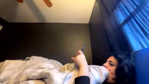 loveolots online show from February 2, 2026, 2:05 pm