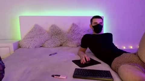 Snapshot of cutedodo chatting on September 24, 2025, 7:06 pm Tory and Leon online show from September 24, 2025, 7:06 pm