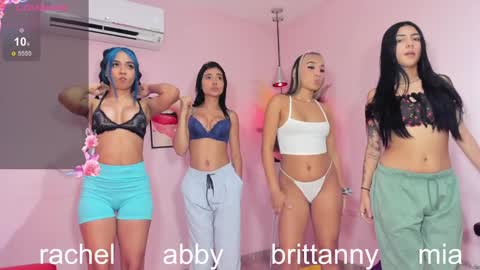 moderator JAZMIN my team is Abby RachelMia online show from January 26, 2025, 8:03 am
