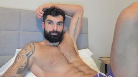 cuteeboy online show from January 3, 2025, 2:21 am