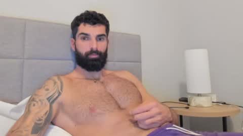 cuteeboy online show from January 4, 2025, 12:37 am
