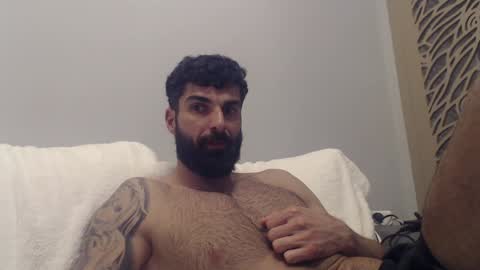 cuteeboy online show from January 27, 2025, 9:55 pm