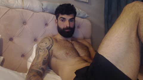 cuteeboy online show from January 28, 2025, 5:14 pm